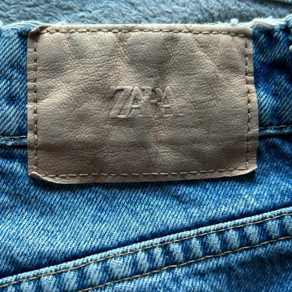 Zara | Women’s Straight Leg Distressed Denim Jeans - Size 10 Ripped Casual - Picture 4 of 9